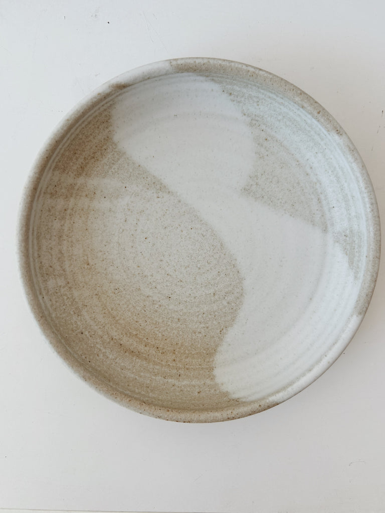 Colleen Hennessey - Shallow Dinner Bowl, Matte White / Grey, C