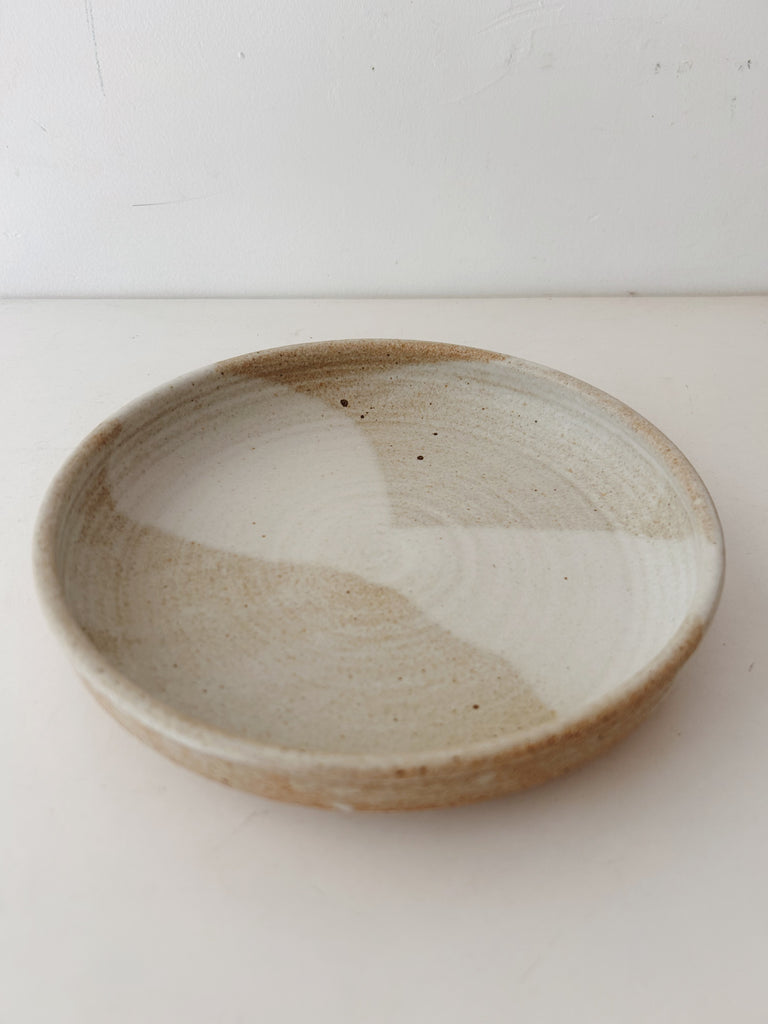 Colleen Hennessey - Shallow Dinner Bowl, Matte White / Grey, B