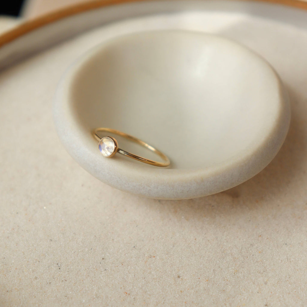 Token Jewelry - Moonstone 4mm Gemstone Ring: 14k Gold Fill - 4mm / Size 6