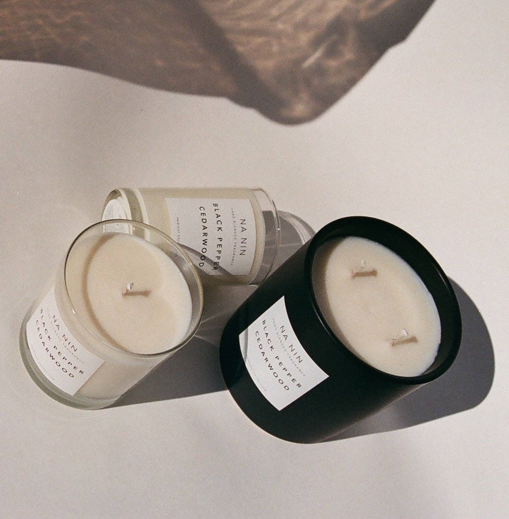 Na Nin - Black Pepper & Cedarwood Candle / 5oz