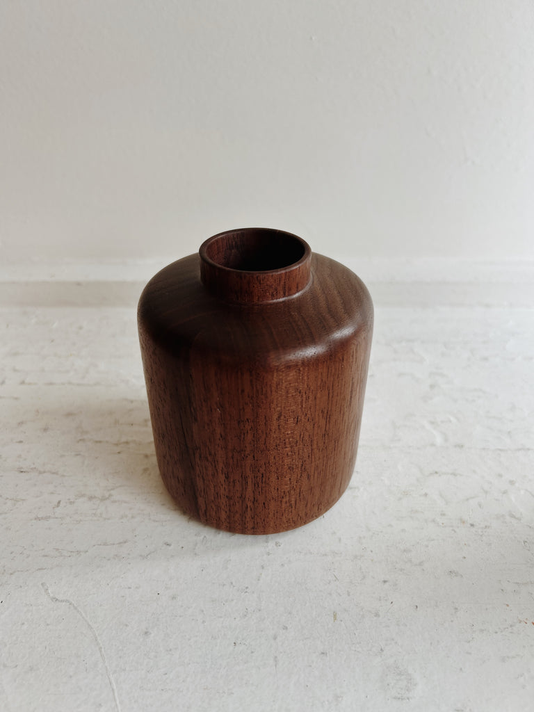 Hanna Dausch - Mini Vase, Walnut