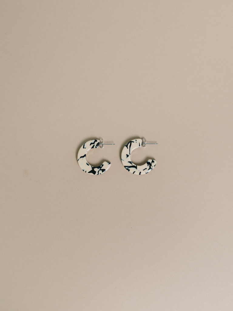 NAT + NOOR - Ray | Hoop Earrings | Medium Size | Assorted: Maple