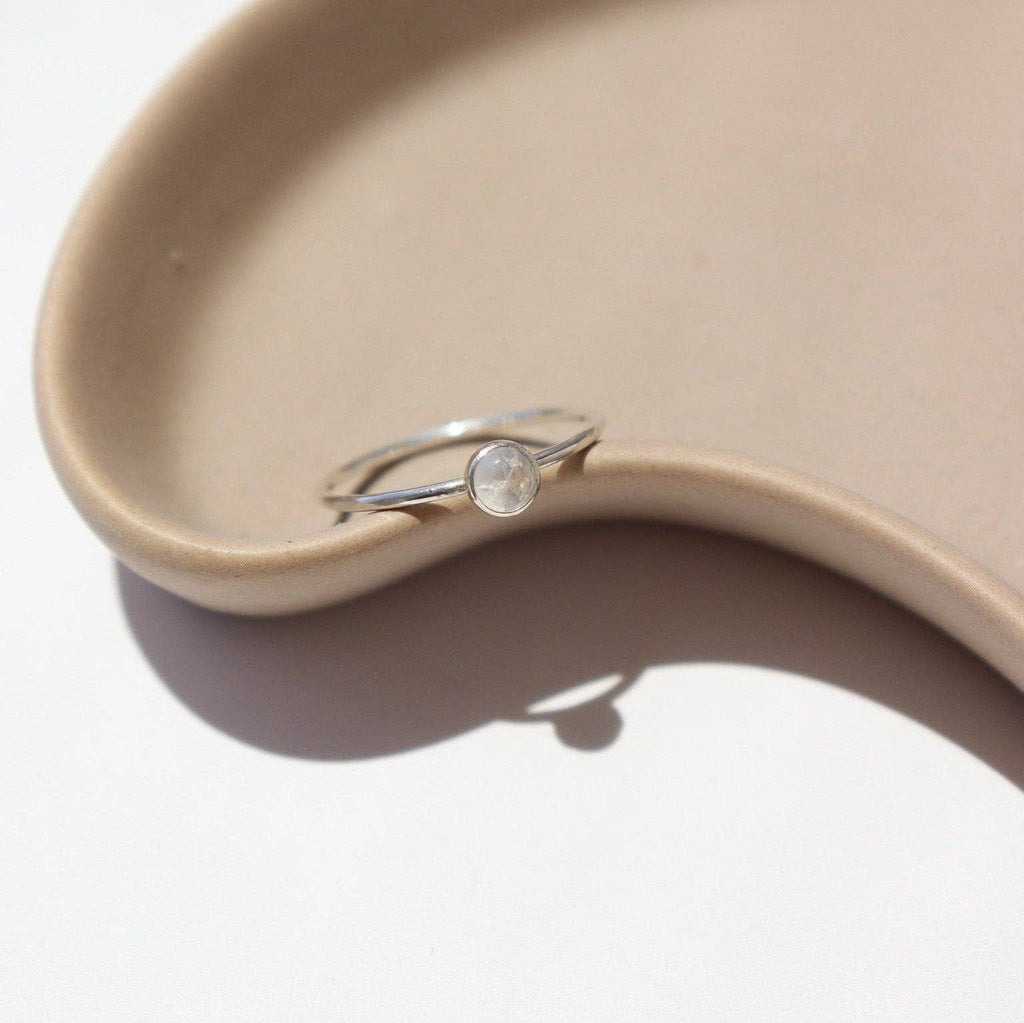 Token Jewelry - Moonstone 4mm Gemstone Ring: 14k Gold Fill - 4mm / Size 6
