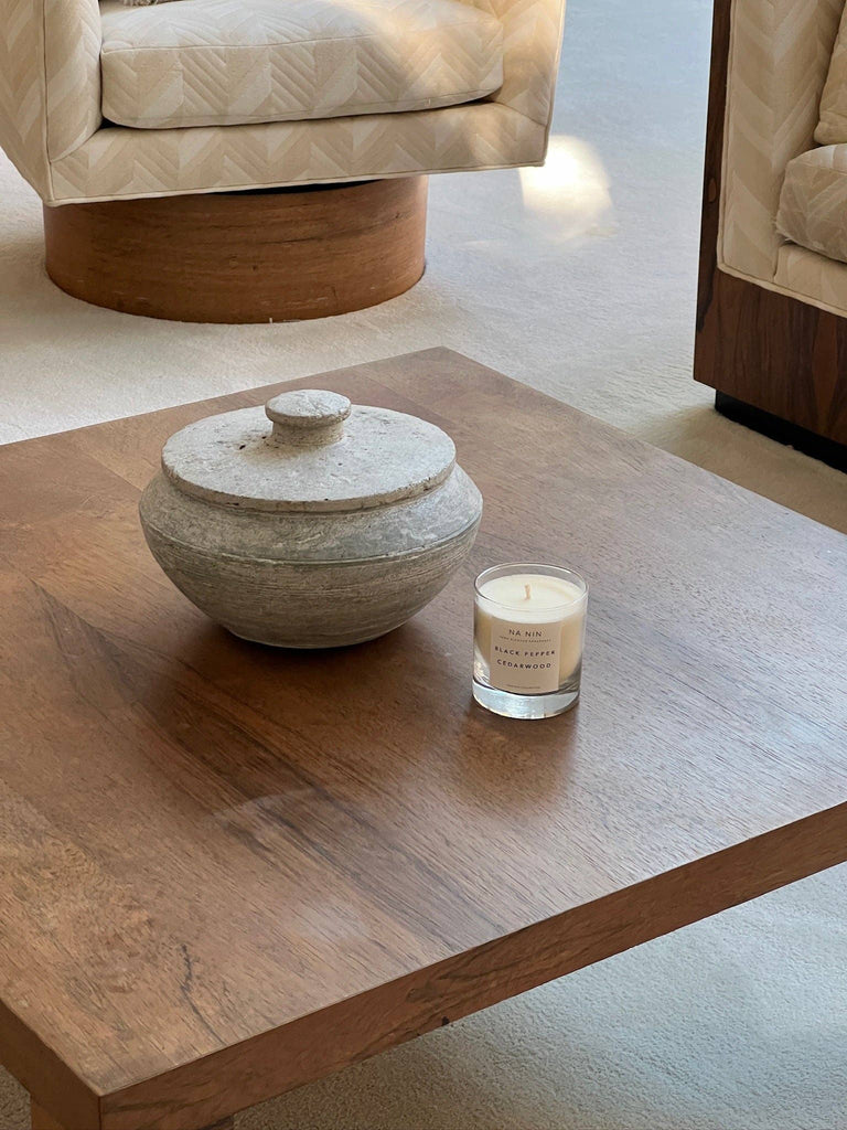 Na Nin - Black Pepper & Cedarwood Candle / 5oz