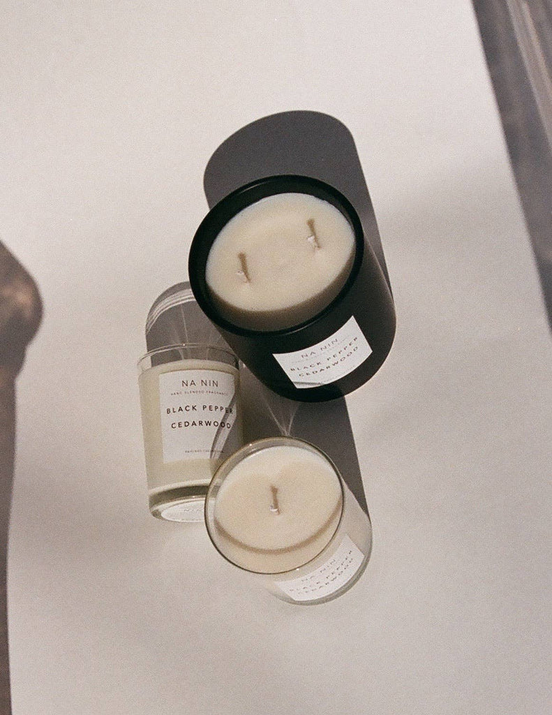 Na Nin - Black Pepper & Cedarwood Candle / 5oz