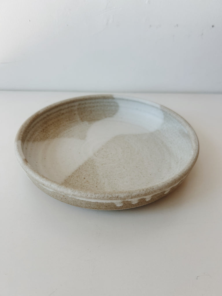 Colleen Hennessey - Shallow Dinner Bowl, Matte White / Grey, A