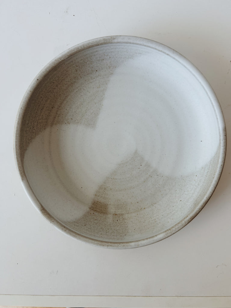 Colleen Hennessey - Shallow Dinner Bowl, Matte White / Grey, A