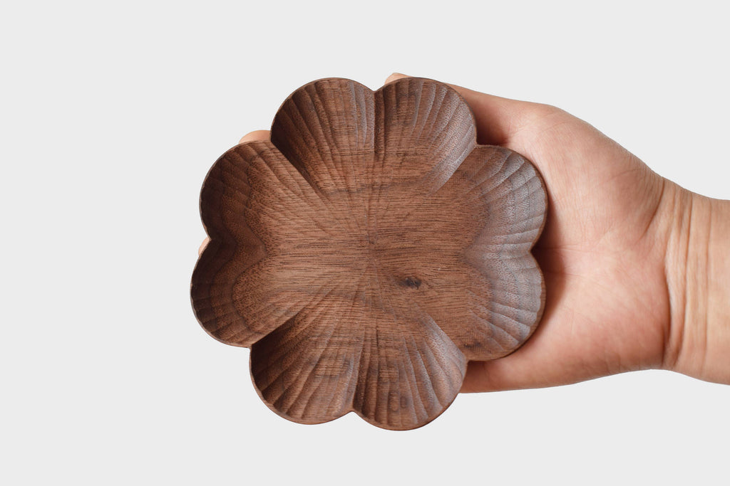 Senser Woodcraft - Black walnut Hand-carved flower plate