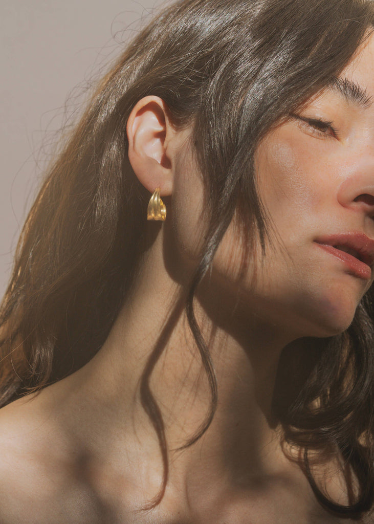 Mountainside Jewelry - Vena Earrings: Gold