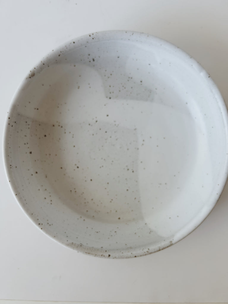 Colleen Hennessey - Shallow Dinner Bowl, Glossy White, G