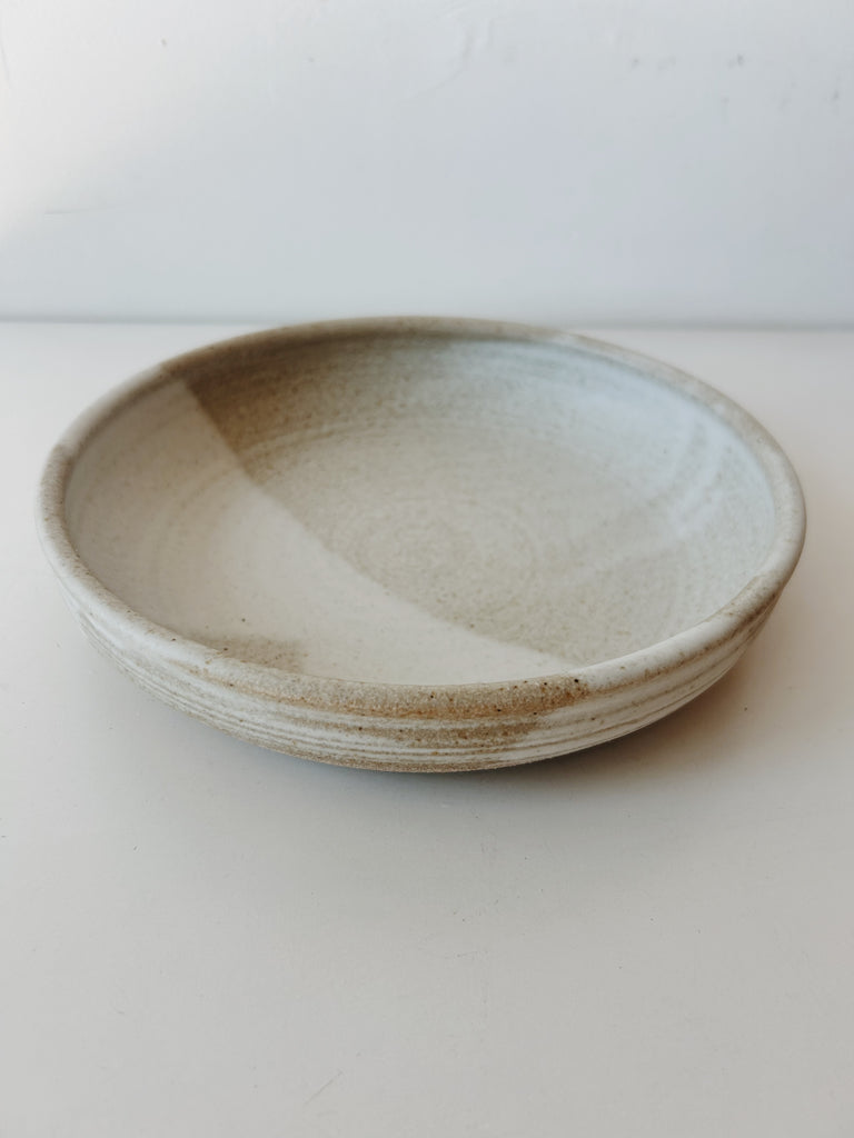 Colleen Hennessey - Shallow Dinner Bowl, Matte White / Grey, B