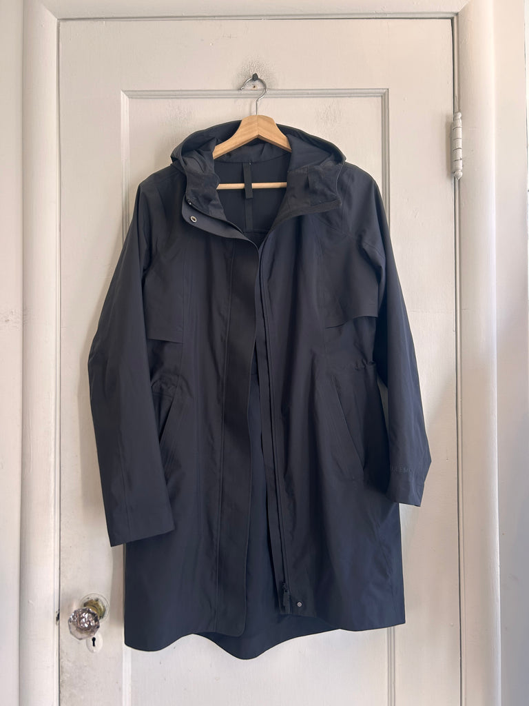 LOOP - Lululemon Rebel Rain Jacket (#274)