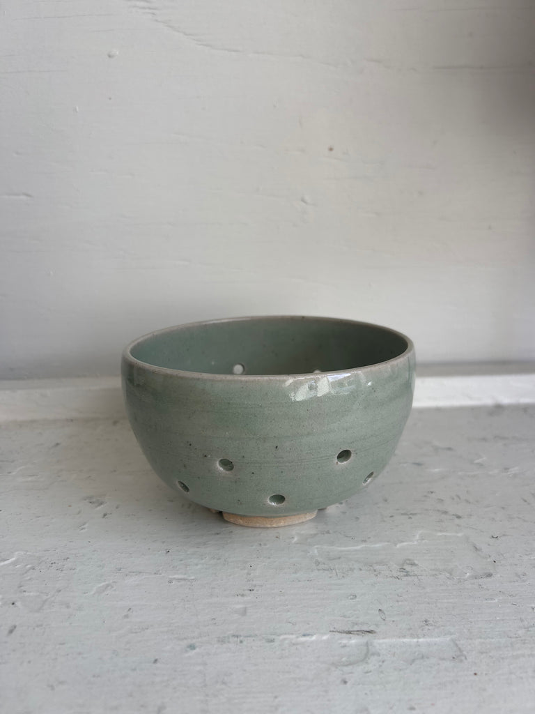 Clay Vessels - Ceramic Berry Bowl (Green)