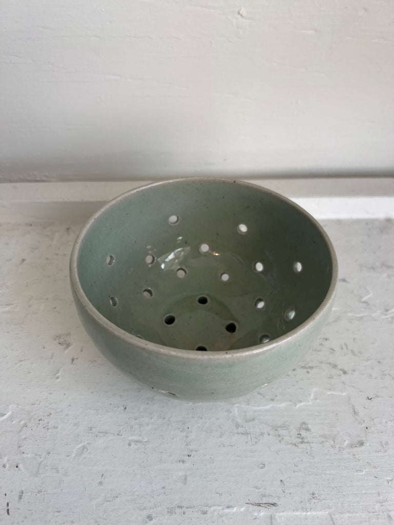 Clay Vessels - Ceramic Berry Bowl (Green)