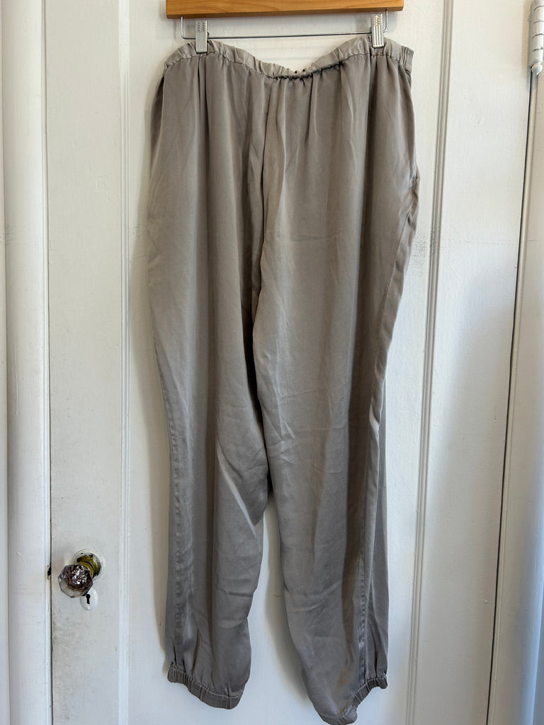 LOOP  -  Eileen Fisher Silk Pants (#18)