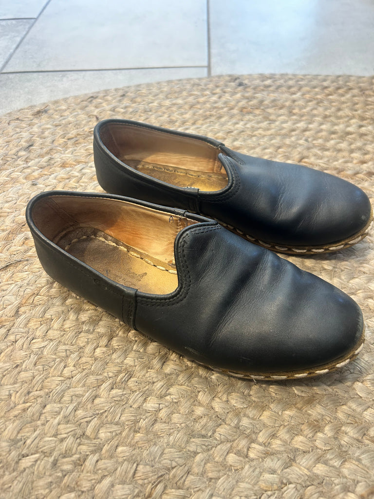 LOOP - Sabah Shoes, Black (#248)