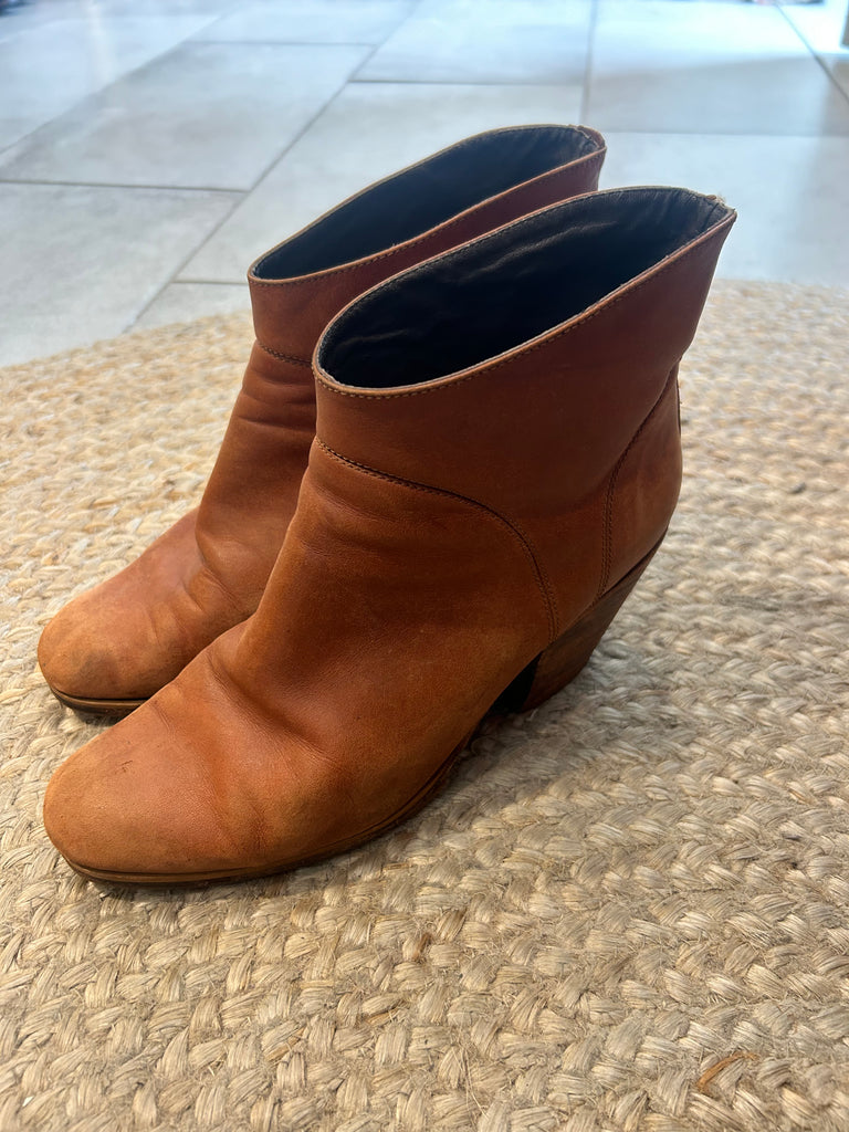 LOOP - Rachel Comey Boots (#190)