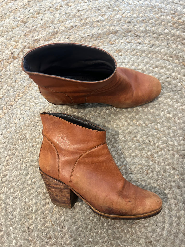 LOOP - Rachel Comey Boots (#190)