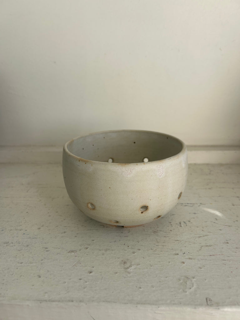 Clay Vessels - Ceramic Berry Bowl (White)