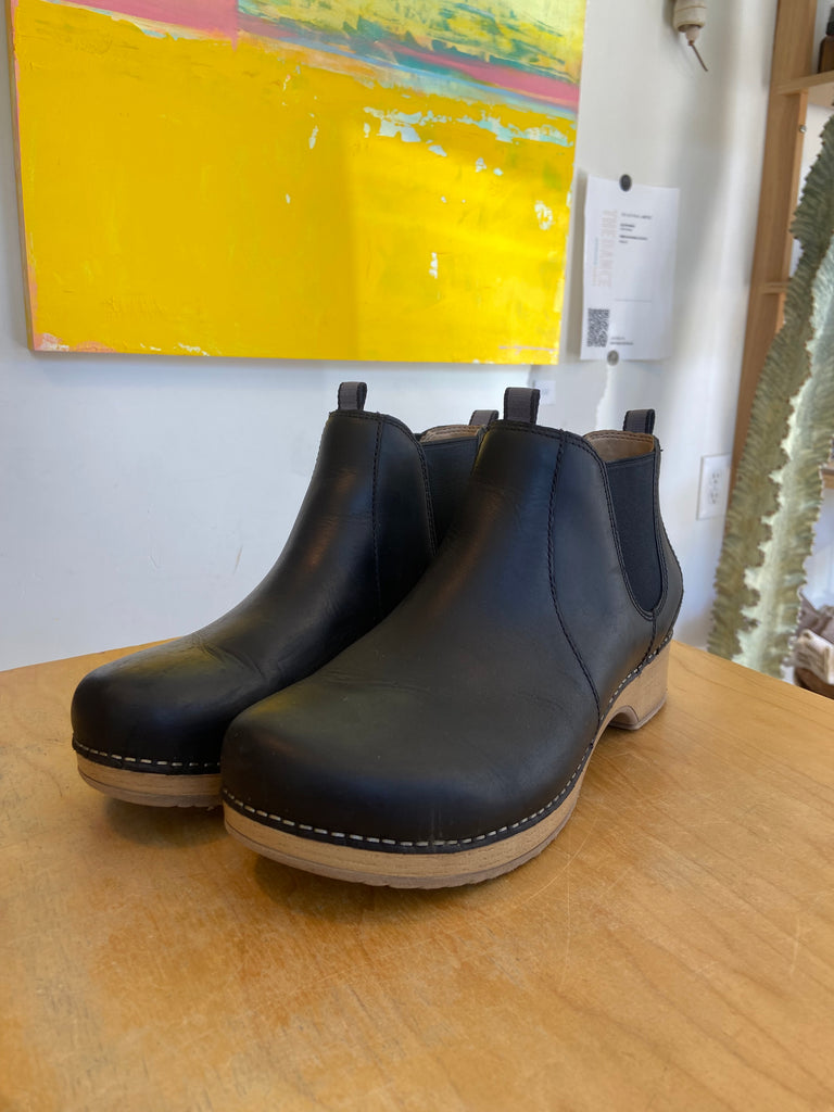 LOOP - Dansko Clog Boots (#319)