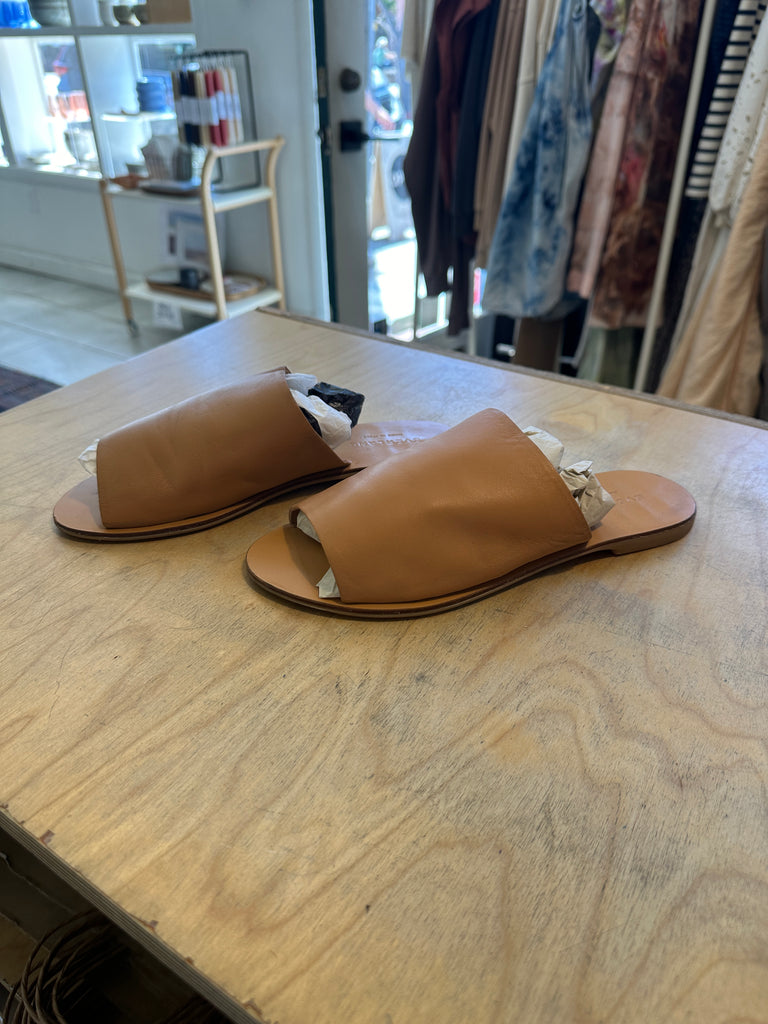 LOOP - Everlane Leather Sandals (#321)