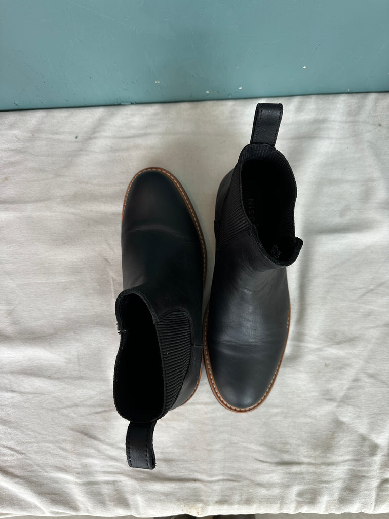 LOOP - Nisolo Chelsea Boots (#323)