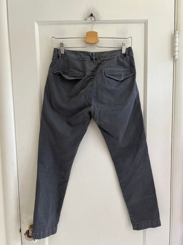 LOOP - Nili Lotan Pants in Grey (#399)