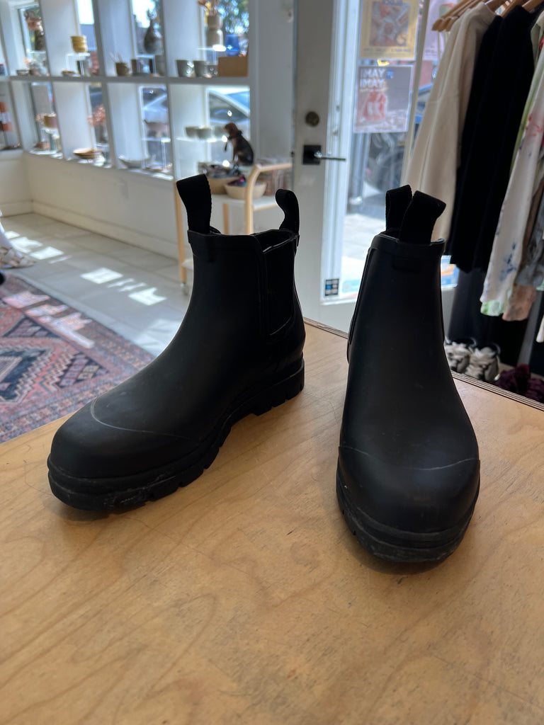 LOOP - Everlane Rain Boots (#404)