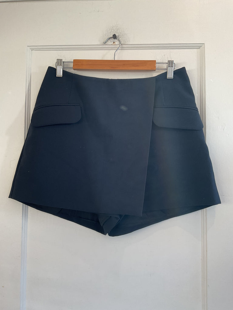 LOOP  -  Maeve Black Skort (#188)