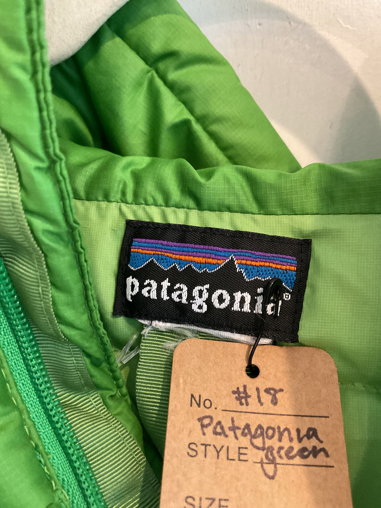 LOOP - Patagonia Green Coat (#18)