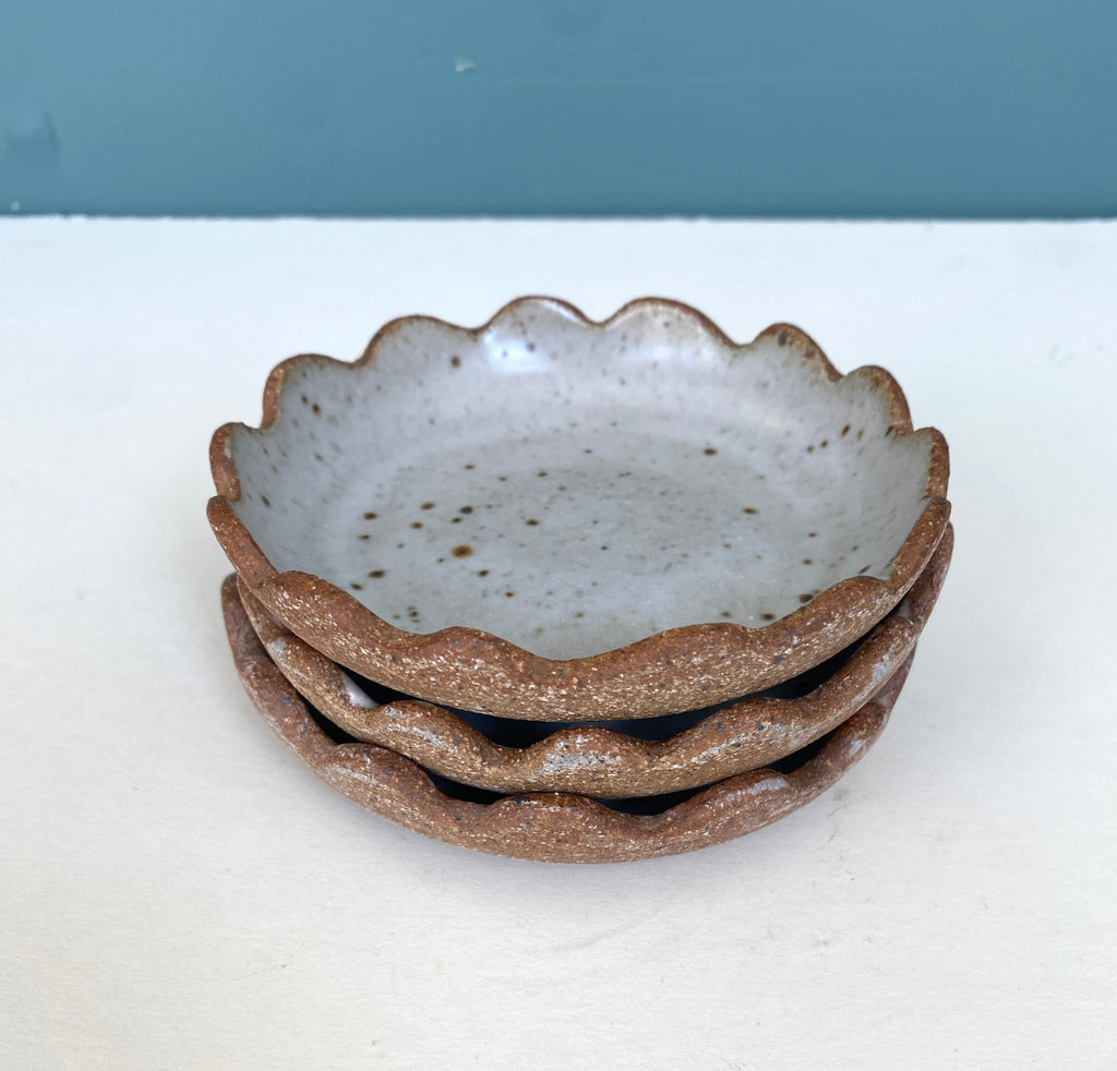 LH Ceramics - Small Wavy-Edge Dish