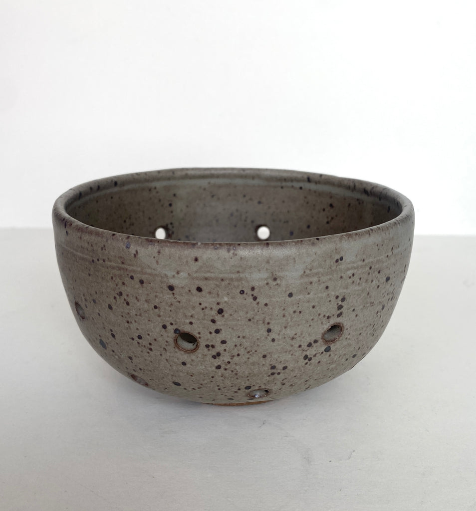 Clay Vessels - Ceramic Berry Bowl (Grey Speckled)