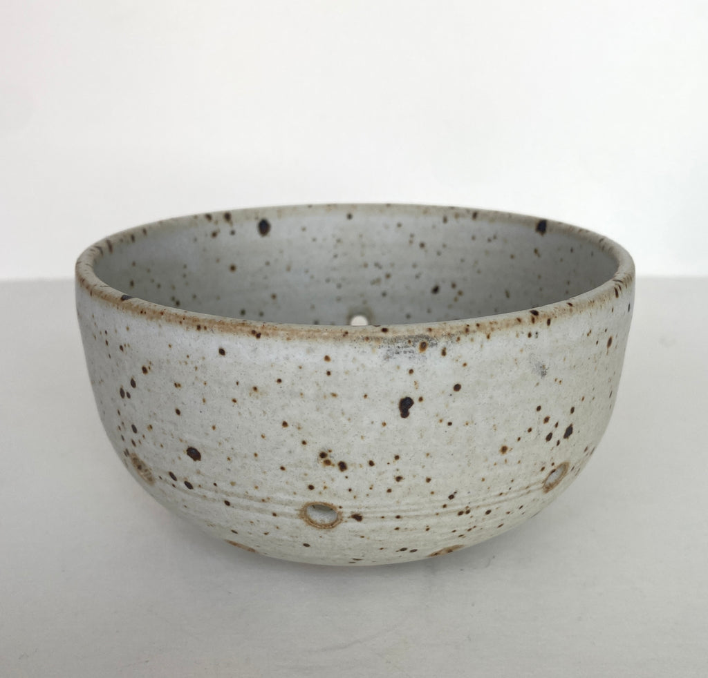Clay Vessels - Ceramic Berry Bowl (Cream speckled)