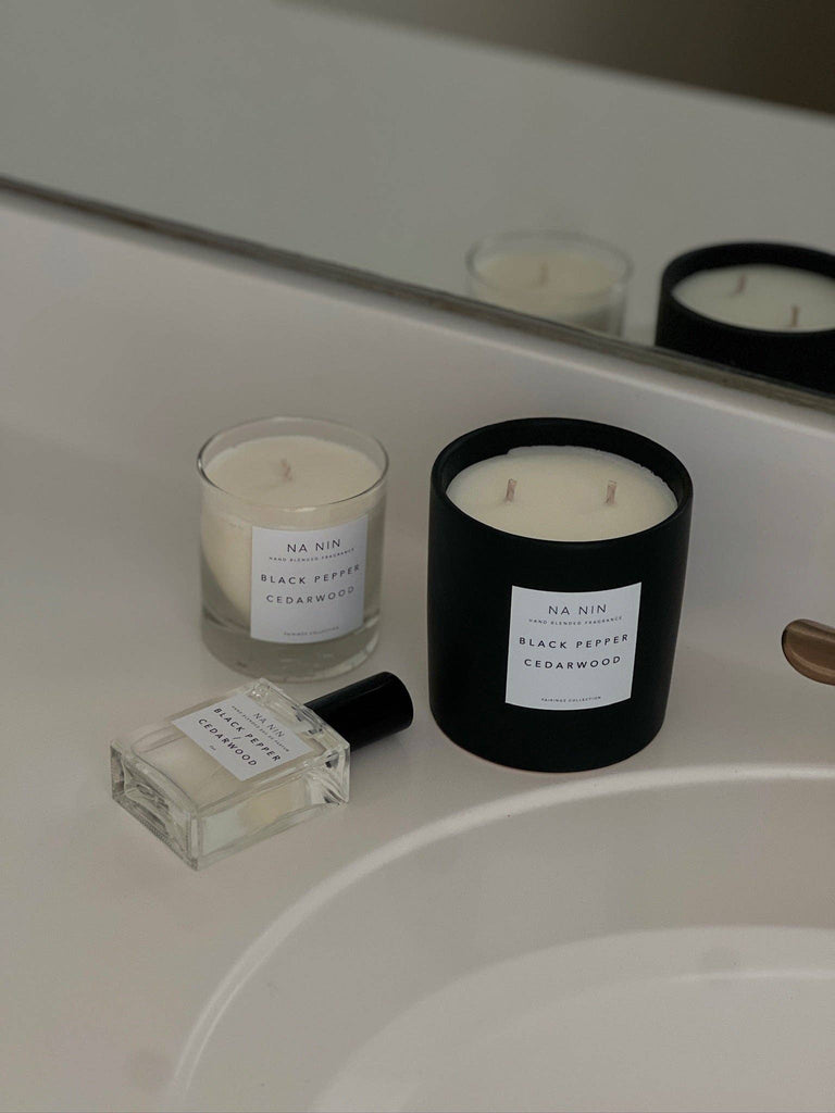 Na Nin - Black Pepper & Cedarwood Candle / 5oz