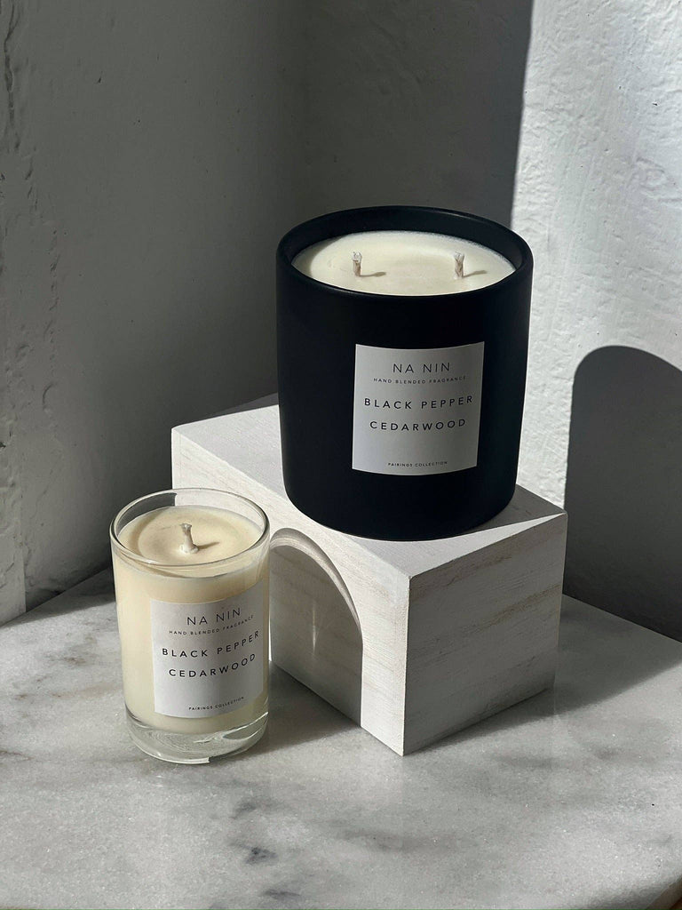 Na Nin - Black Pepper & Cedarwood Candle / 5oz