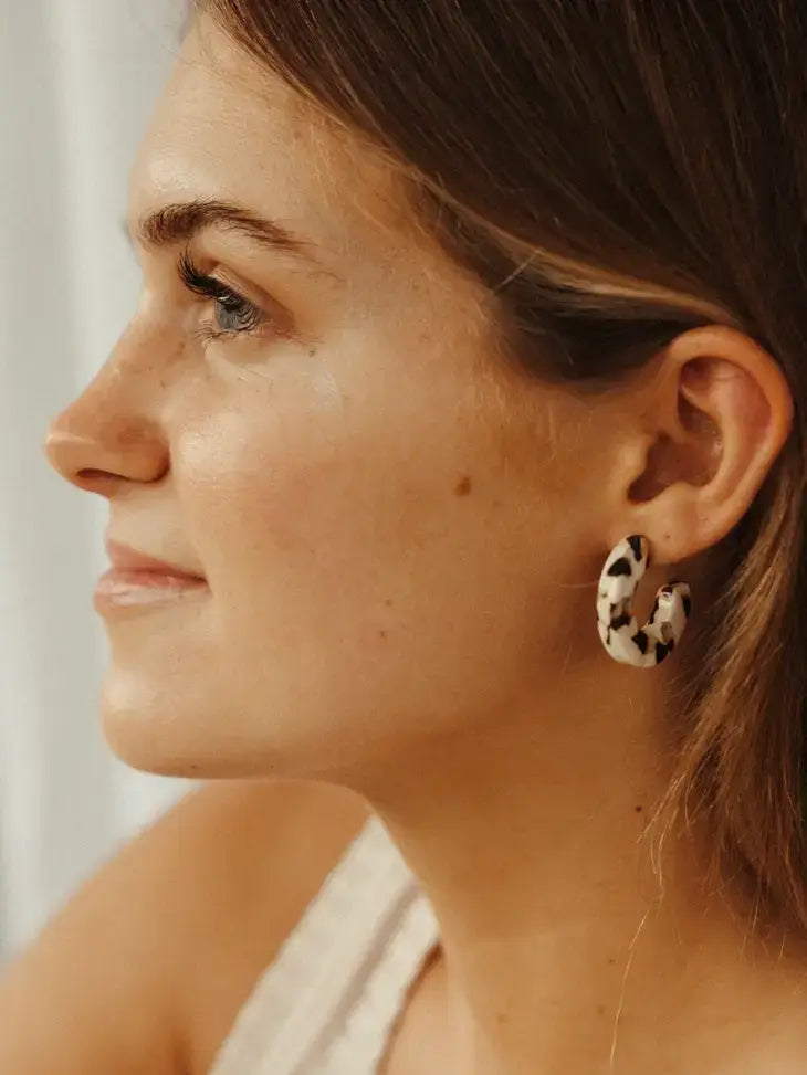 NAT + NOOR - Ray | Hoop Earrings | Medium Size | Assorted: Maple