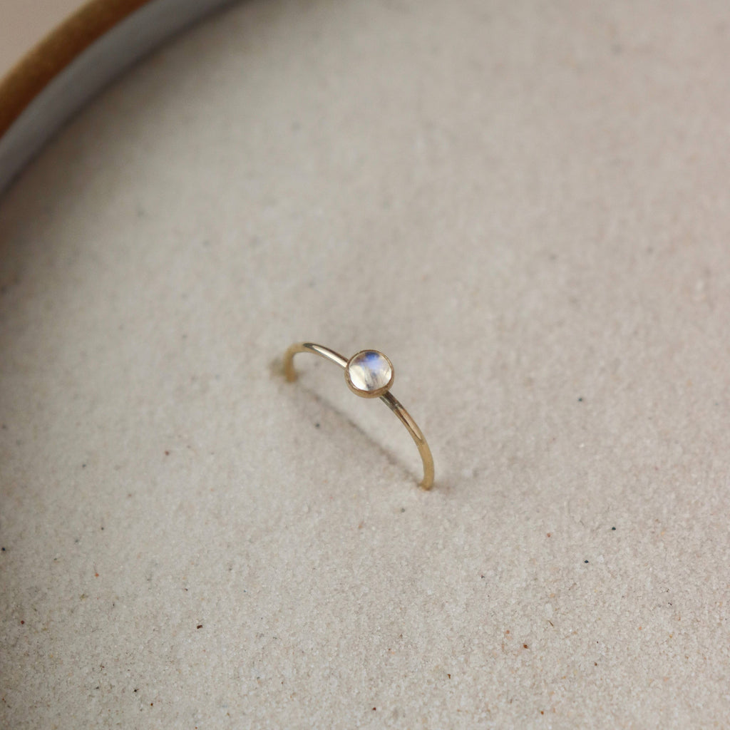 Token Jewelry - Moonstone 4mm Gemstone Ring: 14k Gold Fill - 4mm / Size 6
