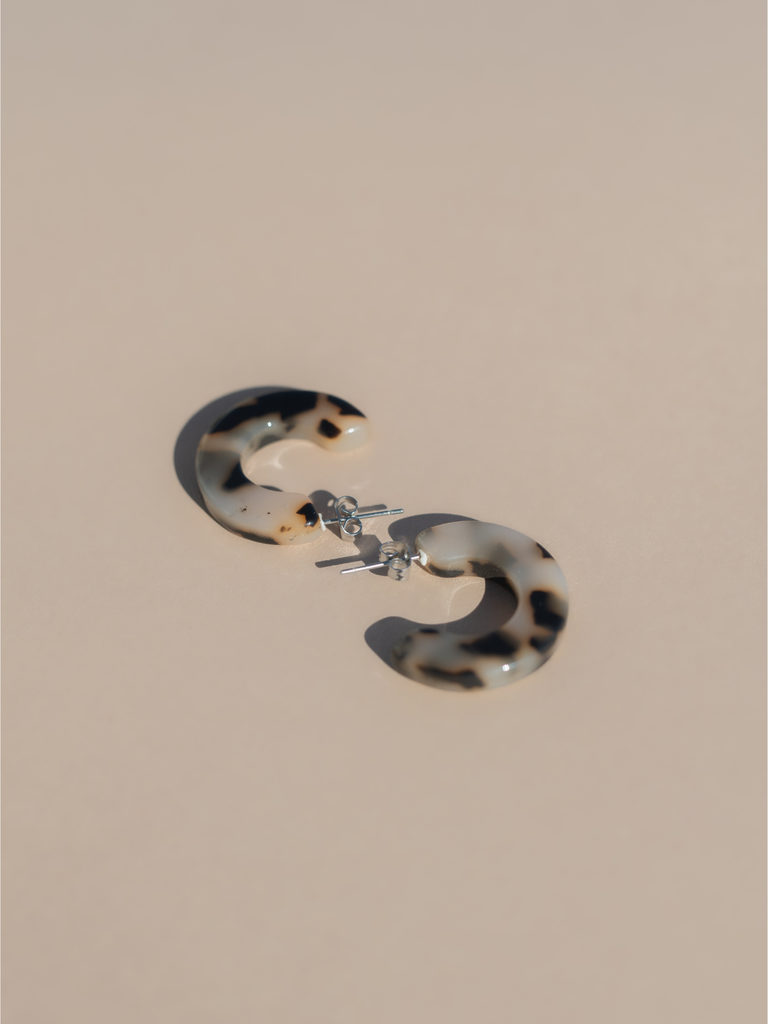 NAT + NOOR - Ray | Ivory | Tortoise Hoop Earrings | Medium Size