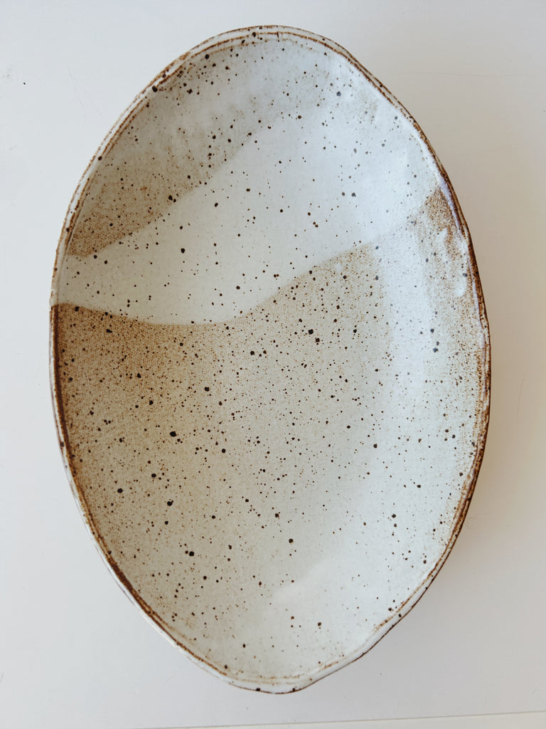 Colleen Hennessey - Oval Bowl, Glossy White / Grey, E
