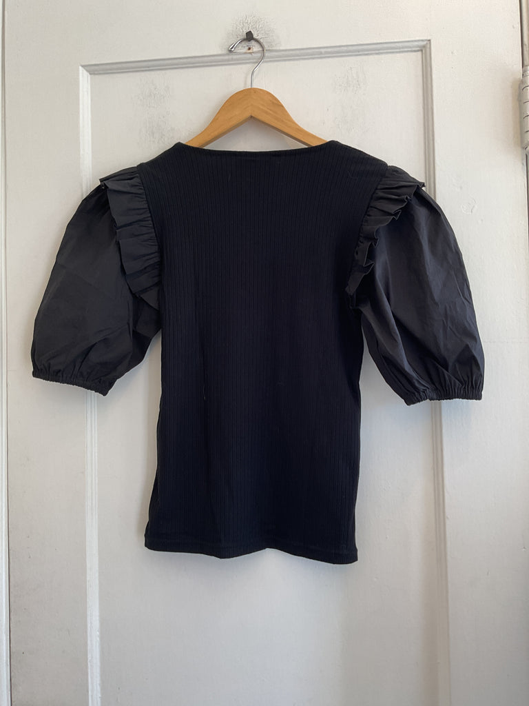 LOOP  -  Bel Kazan Black Top (NWT) (#135)