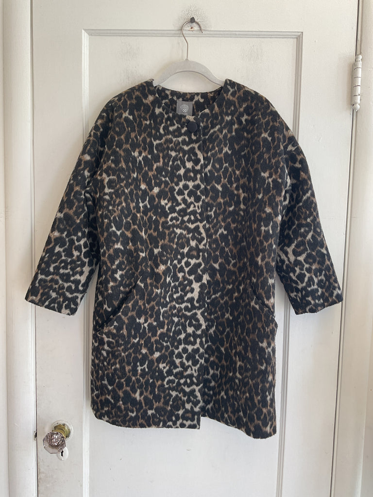 LOOP  -  Vince Camuto Leopard Coat (#52)