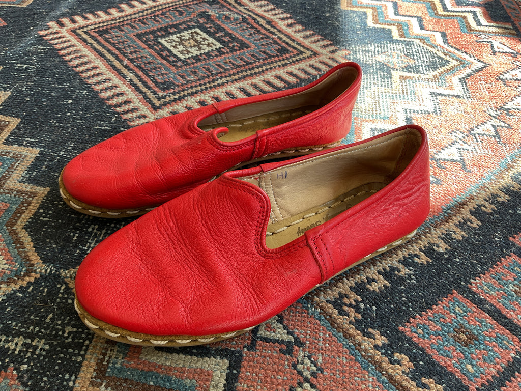 LOOP - Sabah Shoes, Red (#1)